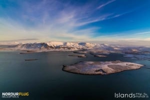 Reykjavik: Panoramic Helicopter Flight with Summit Landing