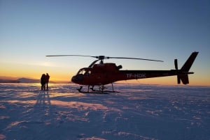 Reykjavik: Panoramic Helicopter Flight with Summit Landing