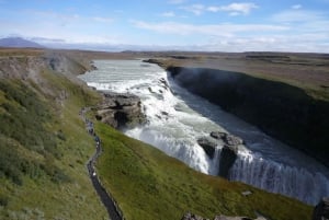 Reykjavík: Private Golden Circle Day Trip with Blue Lagoon