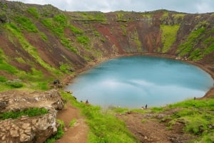 Reykjavík: Private Golden Circle Tour in Multiple Languages