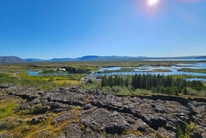 Reykjavik : Private Golden Circle Tour with Secret Lagoon