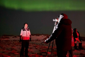 Northern Lights & Hot Choco: Private 4x4 Tour from Reykjavik