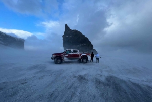 Reykjavík: South Coast Guided Day Trip by Jeep with Transfer