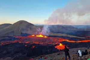 Reykjavík: sito dell'eruzione del vulcano e tour escursionistico di Reykjanes