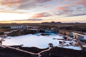 Reykjavík: Volcano Hike, Visit Grindavík and Blue Lagoon