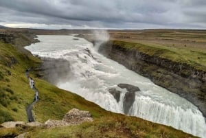 Wycieczki z przewodnikiem po Złotym Kręgu Islandii z audioprzewodnikiem