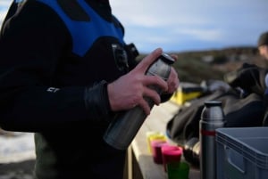 Silfra: Tektonisten laattojen välissä snorklaaminen, Meet on Location