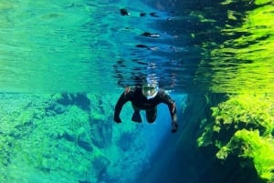 Silfra: Snorkeling with Underwater Photos & Pickup Service