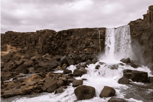 Golden Circle in piccolo gruppo in spagnolo: dal terminal crociere