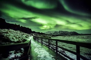 Excursión Premium en grupo reducido a la Aurora Boreal desde Reikiavik