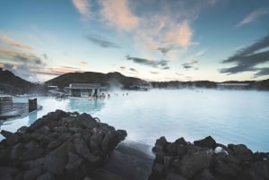 Mellanlandning på Island: Rundtur i Blå lagunen