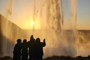 Private Day Tour South Coast with Glacier Walk