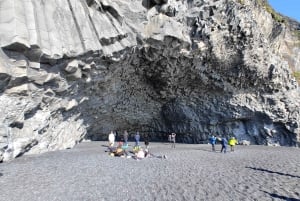 Tour privato 'Gemme glaciali': costa sud e spiaggia di diamanti