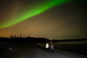 Reykjavik : Excursion aux aurores boréales avec photographe privé