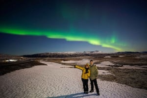 Reykjavik: Northern Lights Tour with Private Photographer