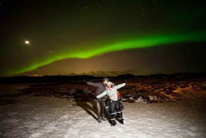 Reykjavik : Excursion aux aurores boréales avec photographe privé