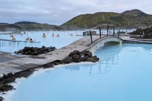 Reykjavikiin/ Reykjavikista: Blue Lagoon Yksityinen kuljetus Islannissa