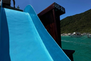 Arraial do Cabo: Boat Trip with Waterslide