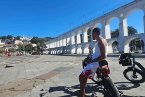 Private E-Bike Guided Tour in Rio'Historic Center to Ipanema