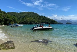 Experience Paradise Ilha Grande in a Speedboat Private