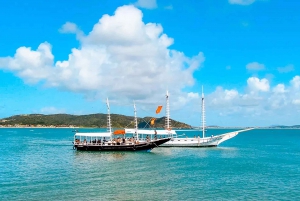 Explore Búzios: Boat Tour with Lunch (Departing from Búzios)