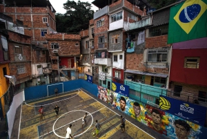 Favela Tour + The Maze Rio - by Alan Denis