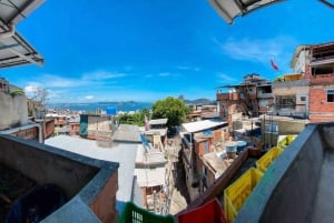 Favela Tour + The Maze Rio - by Alan Denis