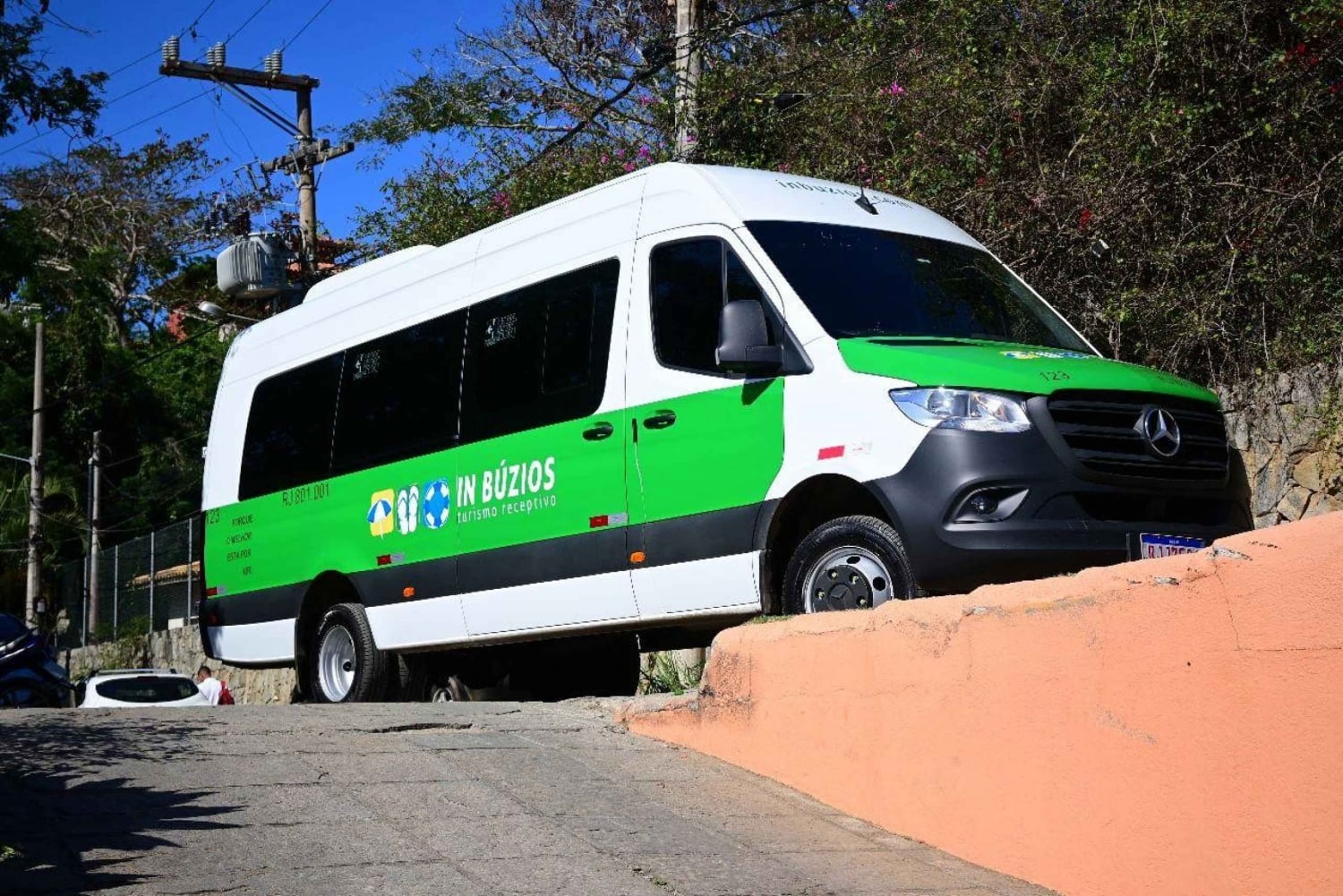 From Rio: Arraial do Cabo Day Trip with Boat Tour