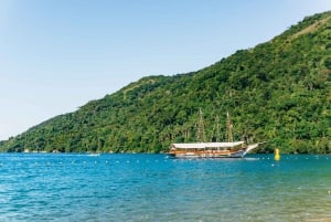 Angra dos Reis Boat Trip with Lunch