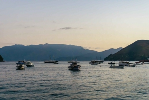 From Rio de Janeiro: Angra dos Reis Boat Trip with Lunch