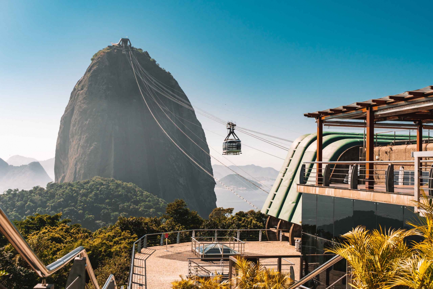 From Rio de Janeiro: Sugarloaf Mountain Tour with Cable Car