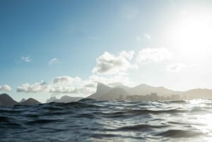 Glória: Sunset Speedboat Cruise with Drinks and Snacks