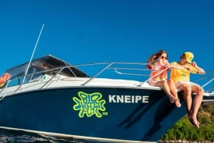 Glória: Sunset Speedboat Cruise with Drinks and Snacks
