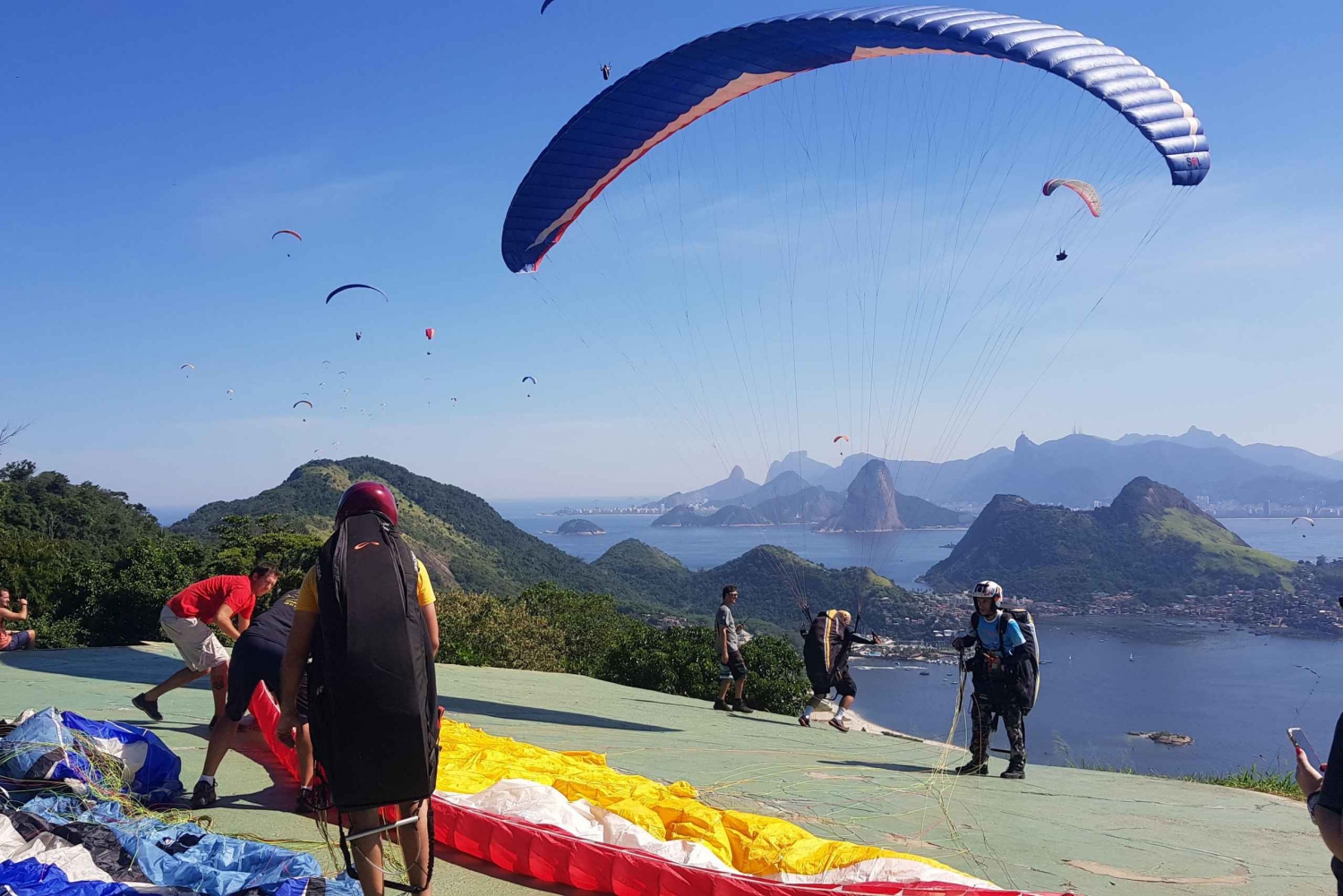 Niterói: Paragliding Experience with GoPro Photos and Video