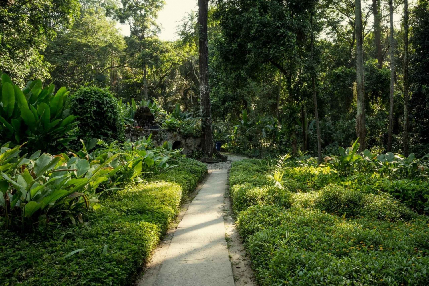 Parque Lage: Historic Mansion and Stunning Gardens in Rio