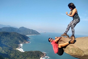 Pedra do Telégrafo: Trail and Beach Beauty Discovery