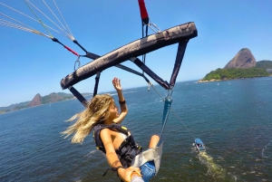 Rio de Janeiro: 2-Hour Boat Trip with Parasailing