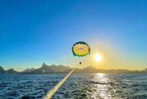 Rio de Janeiro: 2-Hour Boat Trip with Parasailing