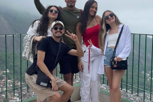 Rio de Janeiro: 3-hour tour of the Rocinha Favela with a local guide