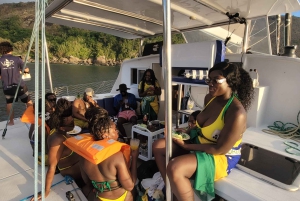 Rio de Janeiro: 3 hours Shared Catamaran Sailing Tour