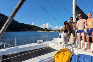 Rio de Janeiro: 3 hours Shared Catamaran Sailing Tour