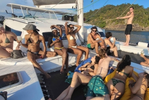 Rio de Janeiro: 3 hours Shared Catamaran Sailing Tour