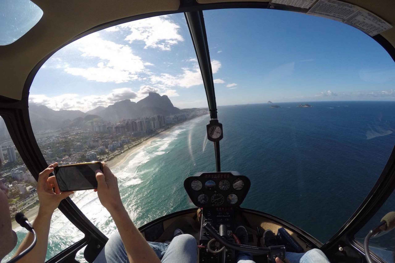 Rio de Janeiro: 30-Min Helicopter Ride with Transfers