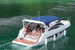 Rio de Janeiro: Boat Tour of Barra, Amores, and Islands Beaches