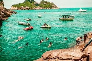 Rio de Janeiro: Boat Tour of Barra, Amores, and Islands Beaches