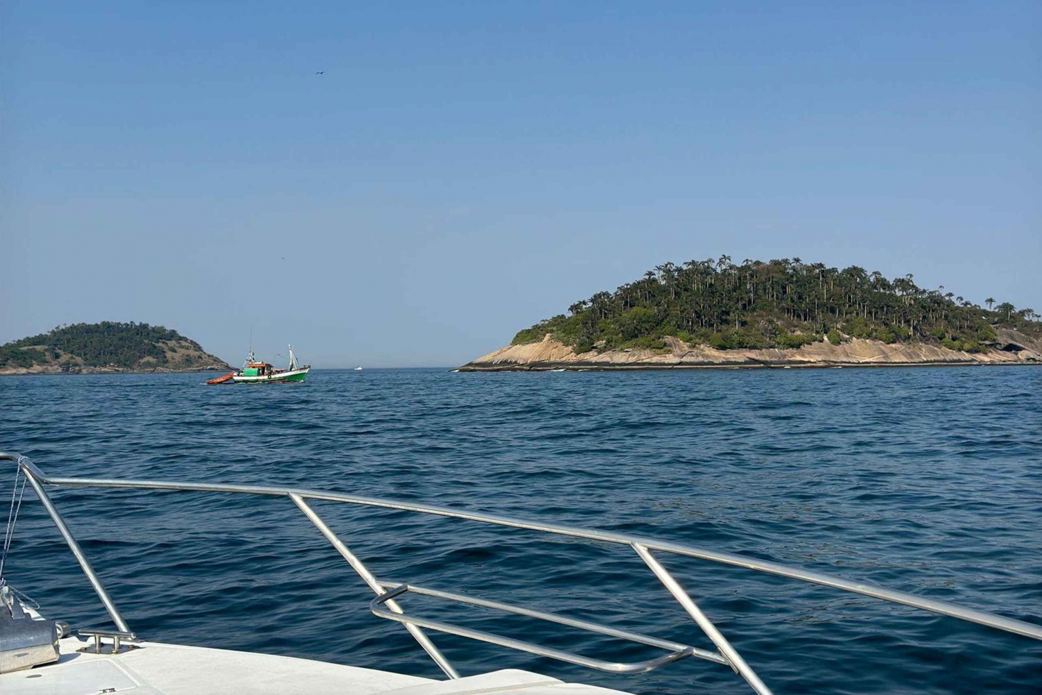 Rio de Janeiro: Cagarras Islands and Copacabana Boat Tour