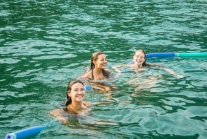 Rio de Janeiro: 3 hours Exclusive Catamaran Sailing Tour