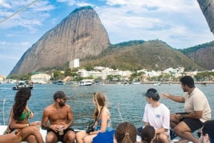 Rio de Janeiro: 3 hours Exclusive Catamaran Sailing Tour