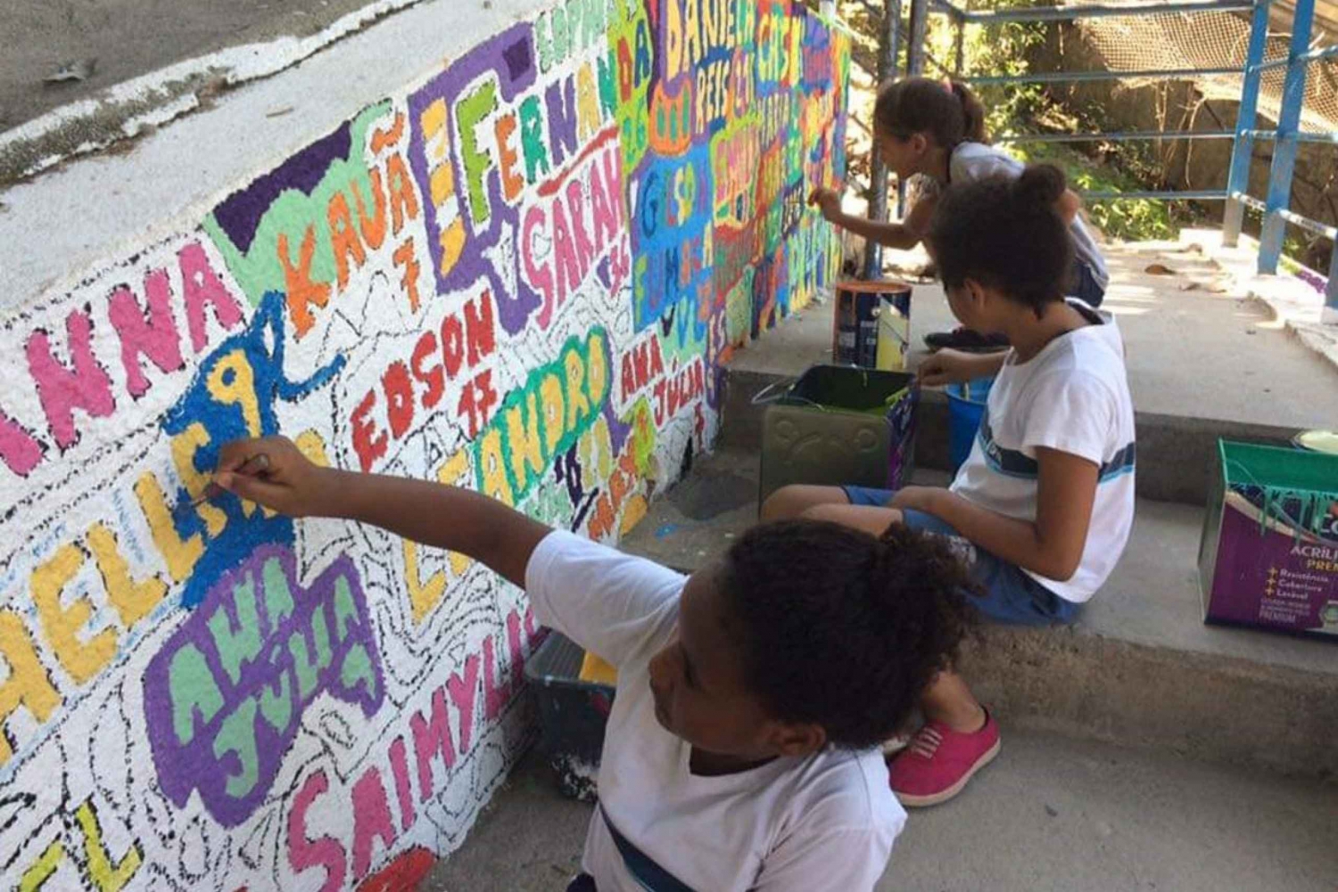 Rio de Janeiro: Favela Tour Santa Marta with resident guide