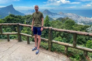 Rio de Janeiro: Floresta da Tijuca, cachoeiras e gruta.